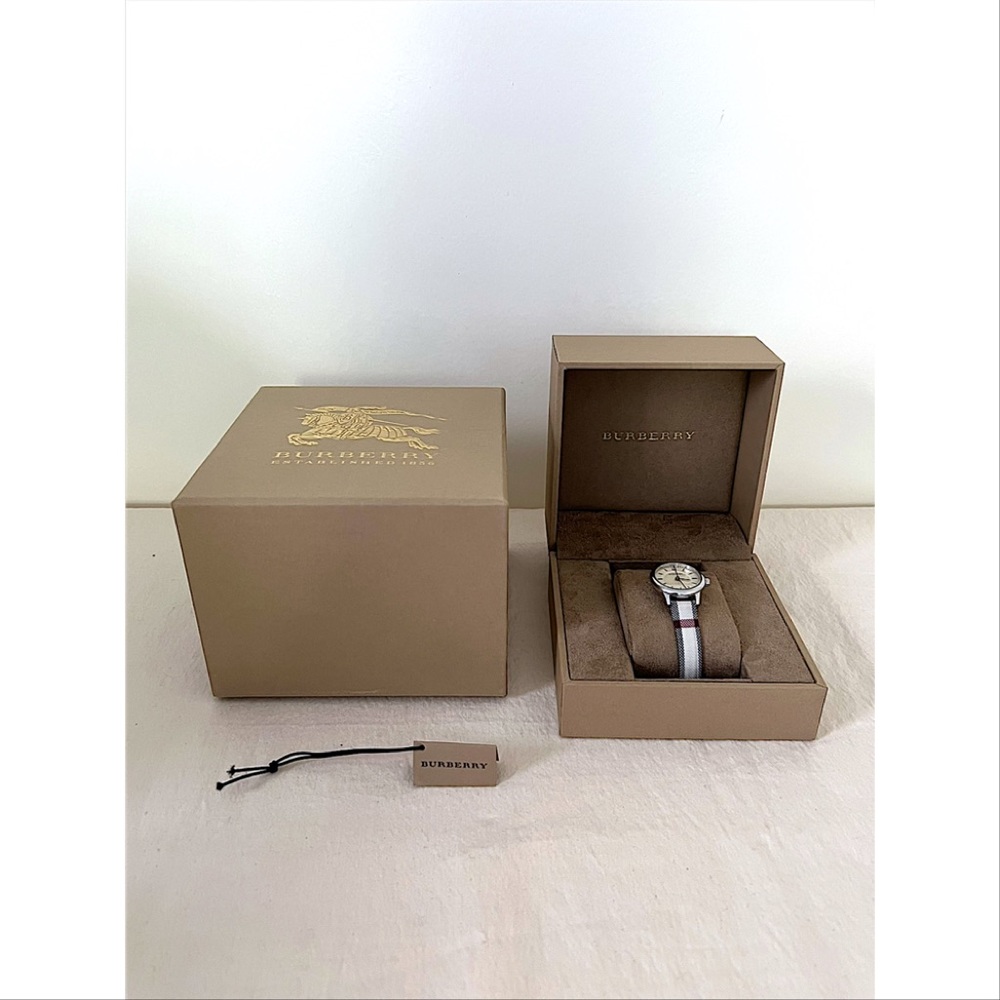 Burberry Watch - Picture 11 of 13